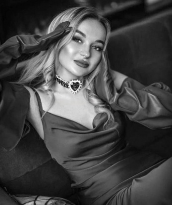 Милая и раскованная девушка ждет встречи с состоятельным джентльменом. Гарантирую незабываемое удовольствие и полное погружение в мир страсти и наслаждения. Приходи - не пожалеешь! 183, 19 лет