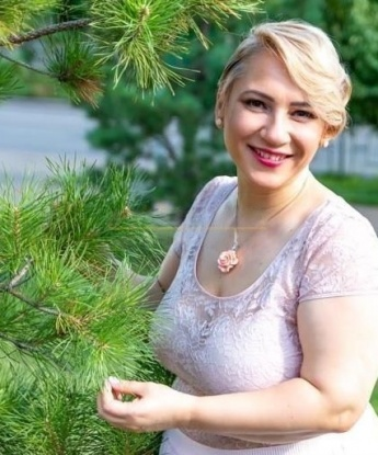 Искусительница и соблазнительница - я готова привести тебя к вершинам блаженства. Гарантирую конфиденциальность и высокий уровень сервиса. Не упусти свой шанс! 9982, 41 год